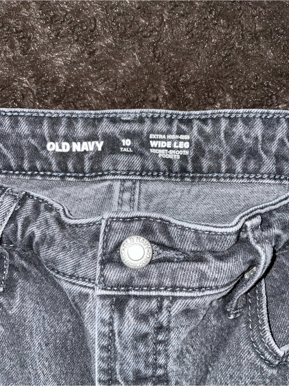 Women’s Old Navy, Tall, Extra High Rise, Wide Leg Jean - Picture 3 of 3